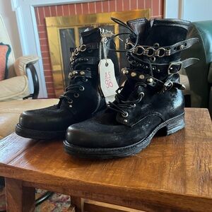 Incredible A.S. 98 black leather boots size 37
